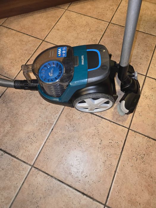 Прахосмукачка  Phillips Power Cyclone 5