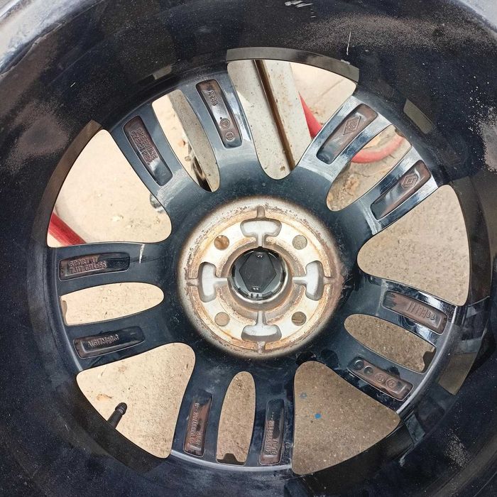 Гуми с джанти 17 цола за Рено (4 x 100)