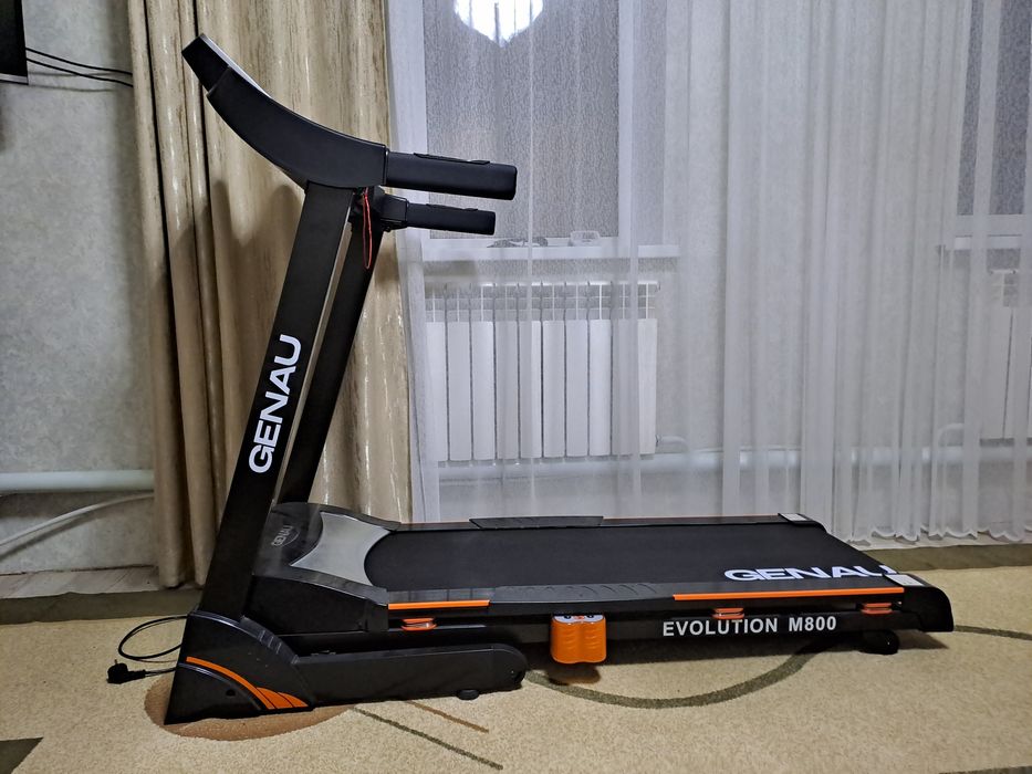 Беговая дорожка Genau evolution m800