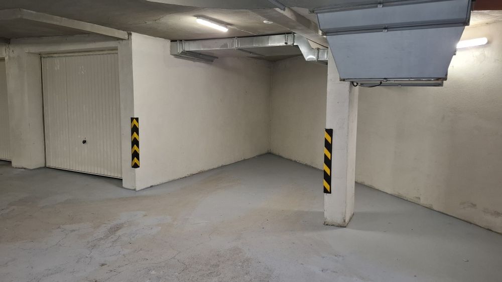 Дава се под наем Гараж / Паркомясто в София, Зона Б-18 - 8 кв.м за 66.3 € - Снимка #2