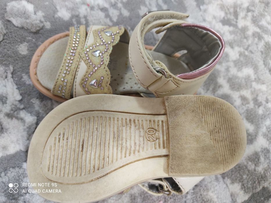 Детские кожаные босоножки 20 размер