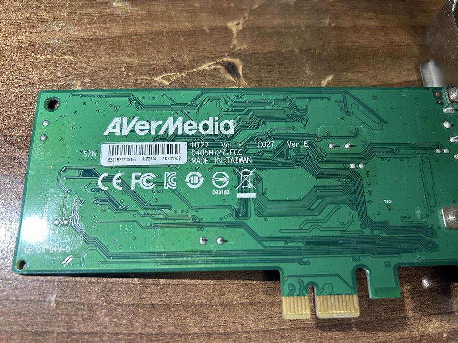 Placa de captura AverMedia H727 C027