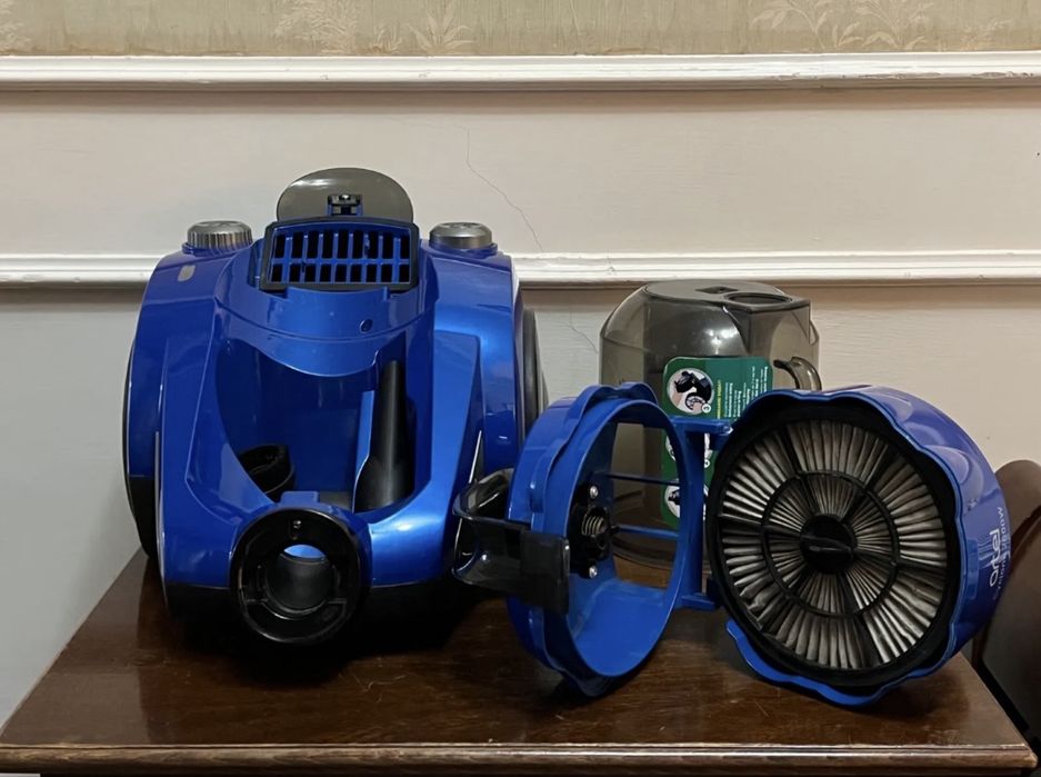 Пылесос Artel VCC0220BLU