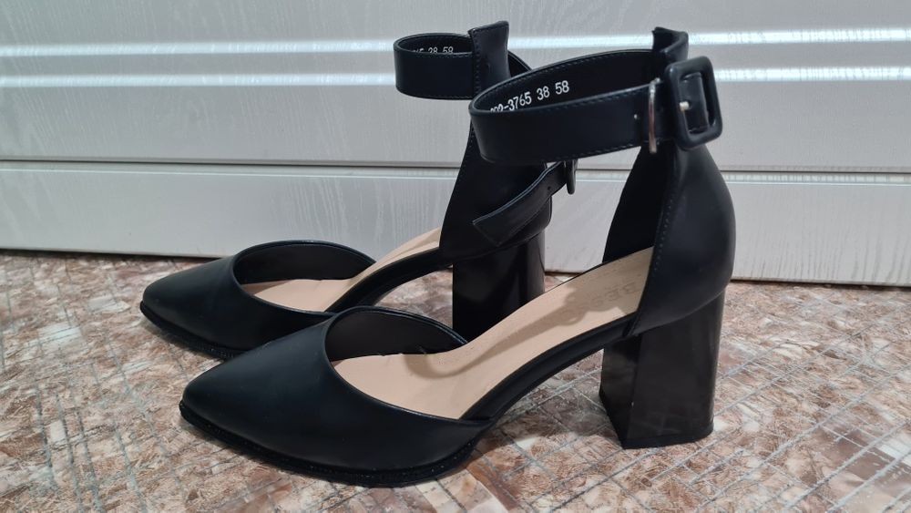 Продам туфли женские