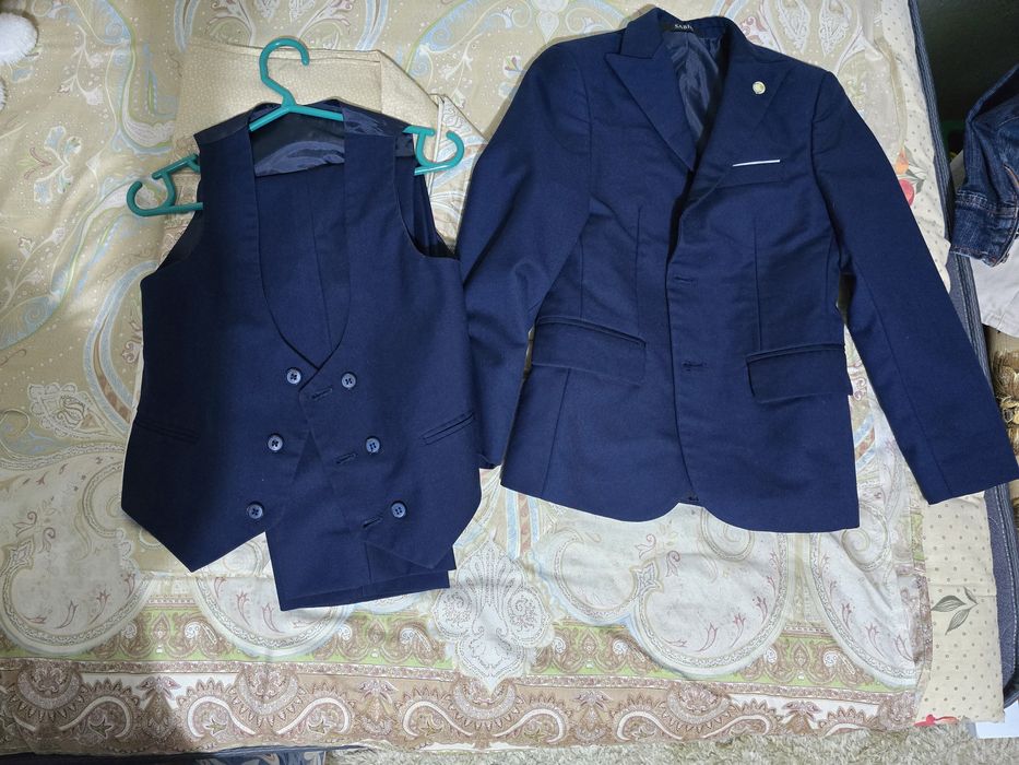 Тройка для мальчика 8-9 лет