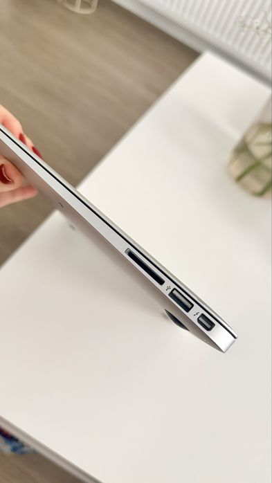 MacBook Air 13" Early 2015