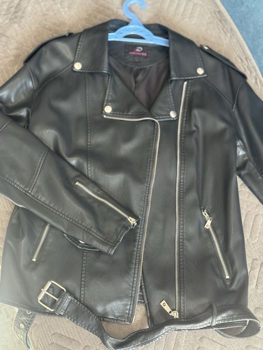 Продам кожанку р.44-46