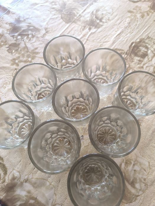 Стъклени чаши ( БЕЗ ЗАБЕЛЕЖКИ)