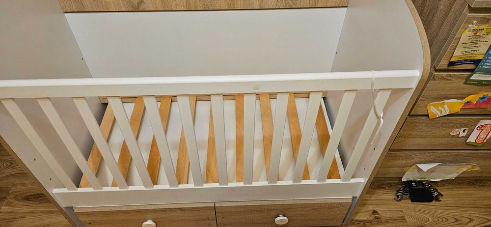 Бебешка кошара с две шкафчета