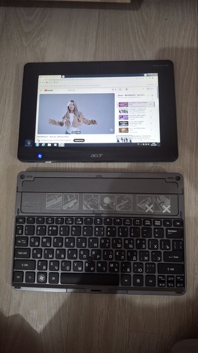 Нетбук трансформер (планшет) Acer Iconia Tab