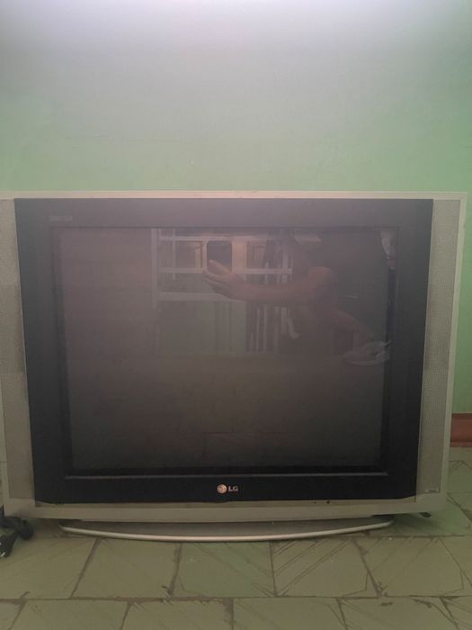Отдам бесплатно телевизор LG

Отдам телевизор LG бесплатно. Самовывоз.