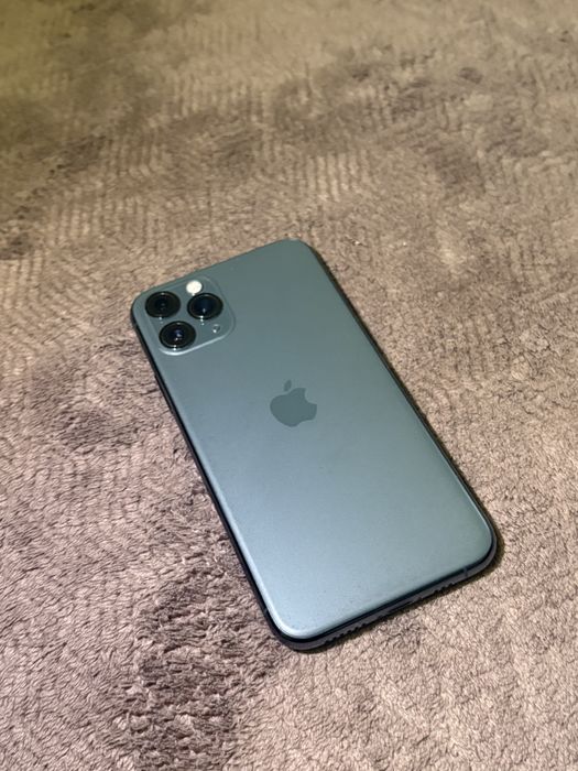 Продам Айфон 11 про