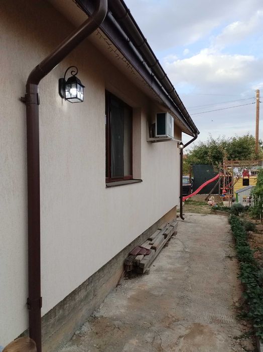 Vand casa zona Damila