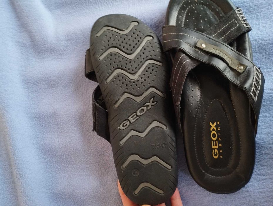 Чехли Geox и Walk London номер 42.
