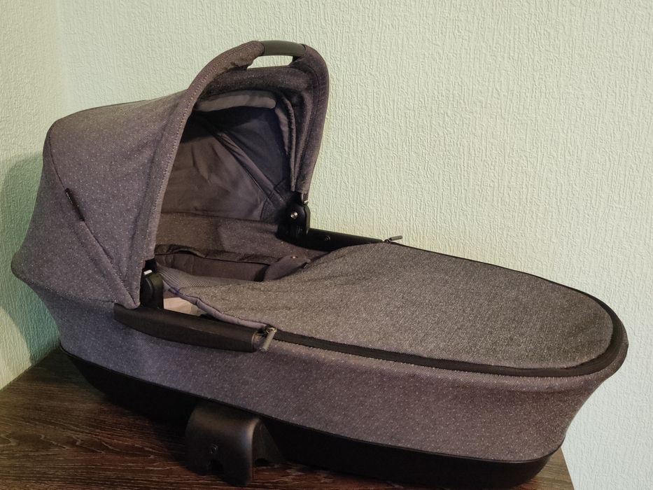 Maxi Cosi 3в1 бебешки кош+ летен +столче за кола Mama's & Papa's адап