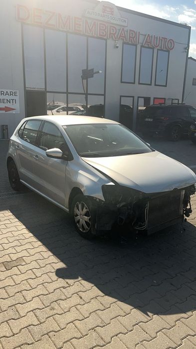 Dezmembram Volkswagen Polo 1.6 TDI din 2011