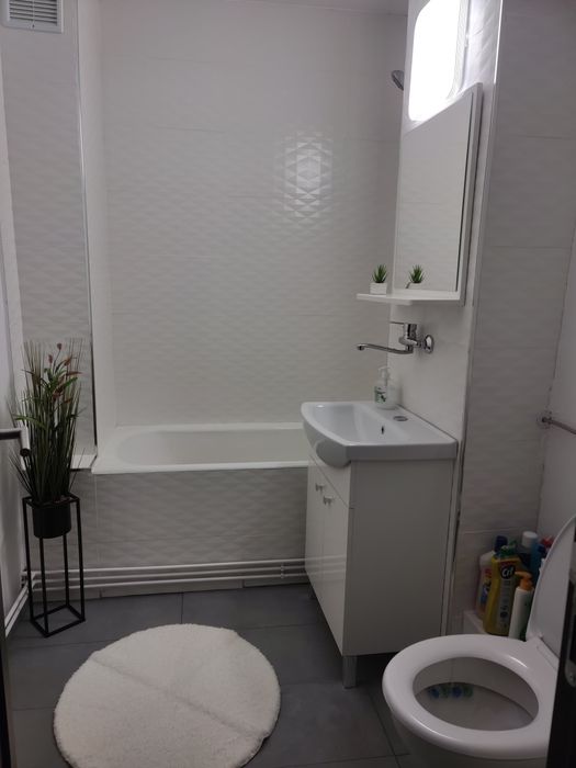 Închiriere apartament 2 camere