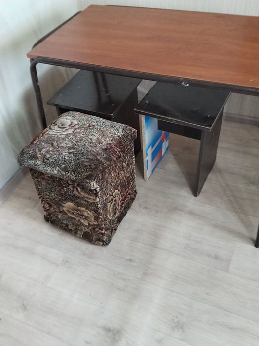 Продается Кухонный Стол