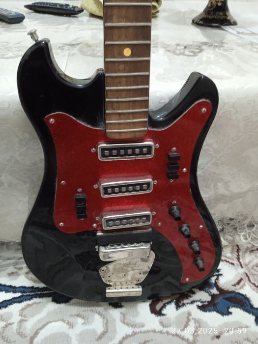 Продается соло гитара.