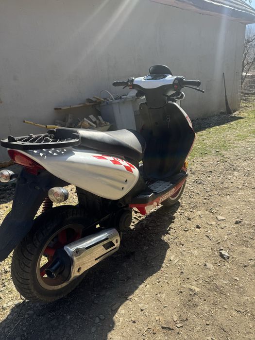 Vand scuter în stare foarte buna