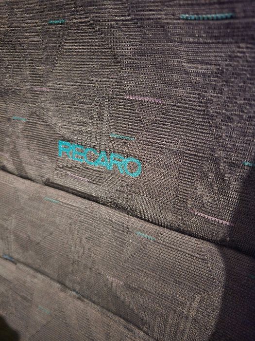 Recaro ( дълбоко рекаро)  салон за голф3