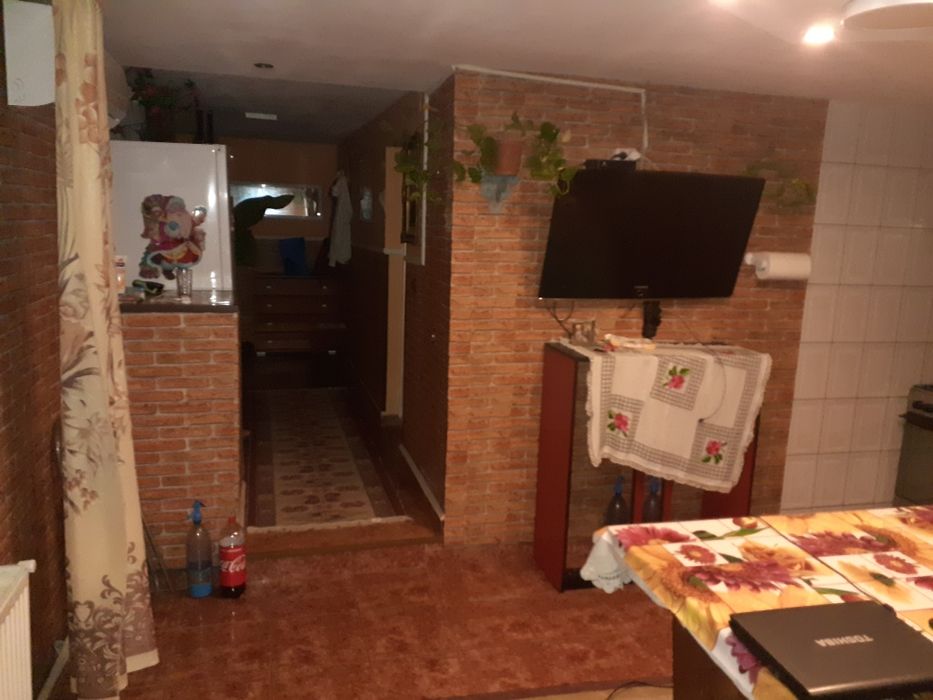 Casă de vânzare.
