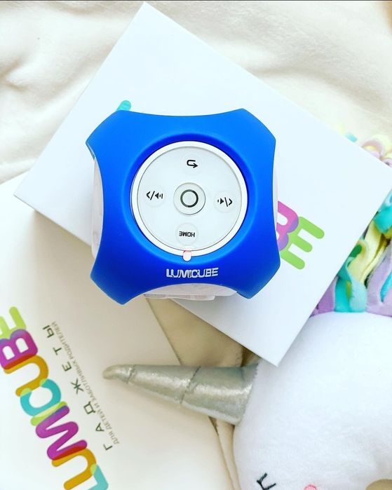 Детский мини проектор Lumicube
