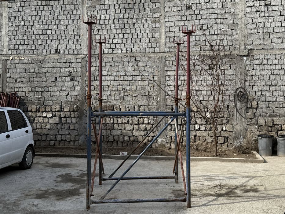 Продаются срочно б/у моналитные леса!