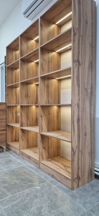 Стелаж Полки ветрина кассовый стол для магазина и аптеки. Бутик,салон