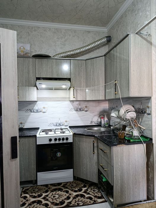 Uy sotiladi. Yangi dom. 3 xona