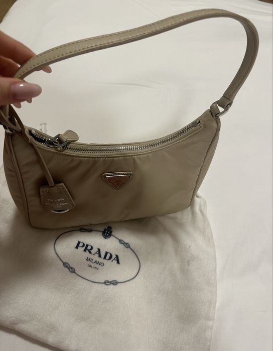 Чанта Prada Re-edition