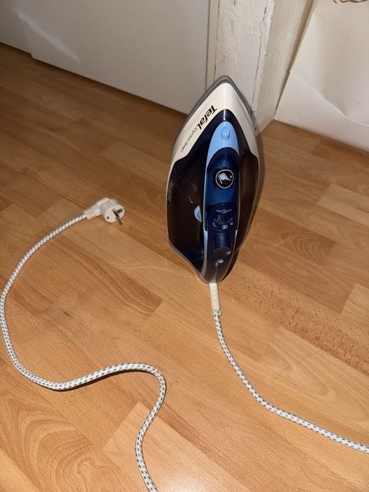 Продам утюг Tefal