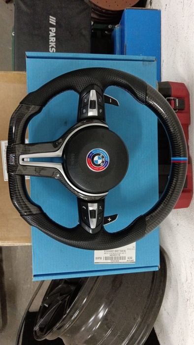 Volan bmw carbon  m performance cu padele
