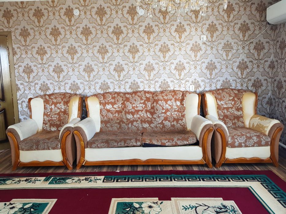 Диван с креслами