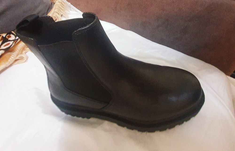 Продам сапоги димесезонные