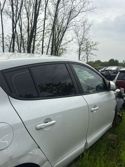 Dezmembrez Renault Megane3 2014 diesel 15 DCI