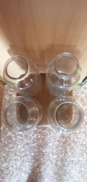 Продам банки на 5 литров