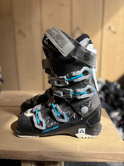 Ски обувки различни модели 40-40.5 номер