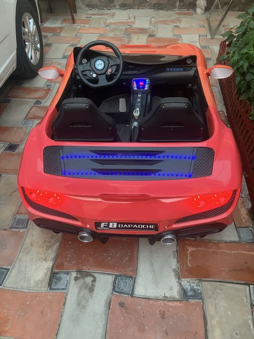 Большая детская машина Ferrari F8 двухмесная до 110кг болалар машинаси