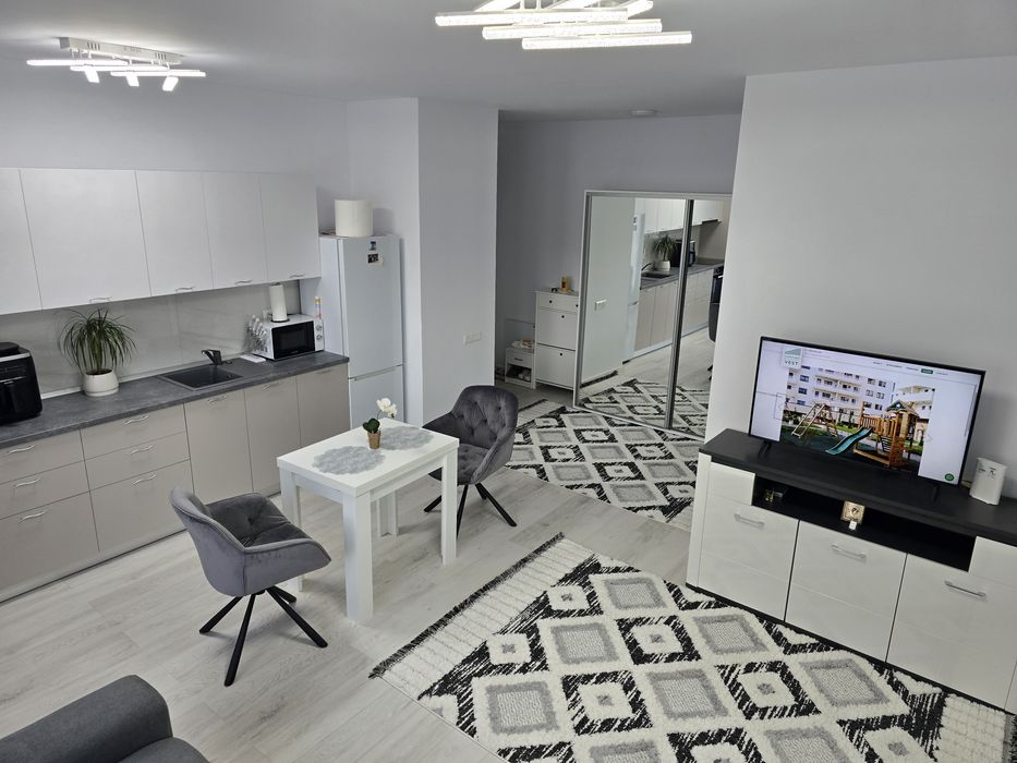 Vând studio complet echipat