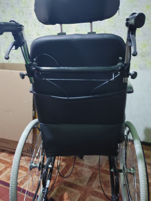 Продам Инвалидная . Кресло- Каляска