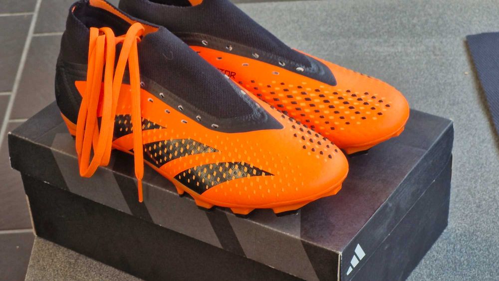 Adidas Predator Accuracy.2 FG 40 2/3