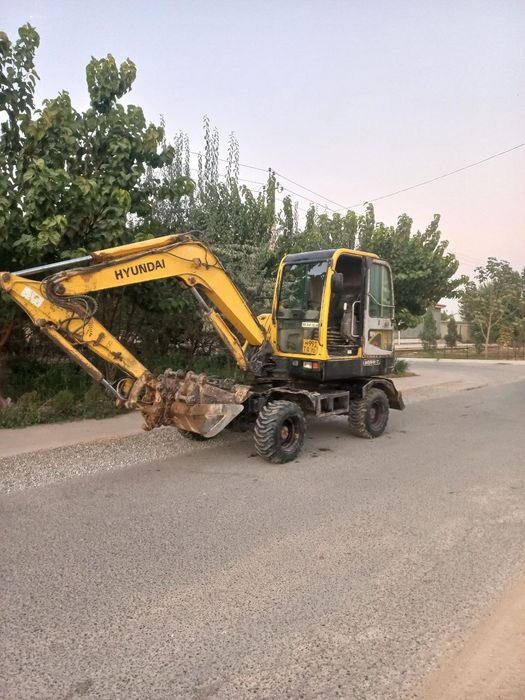 Экскаватор сотилади