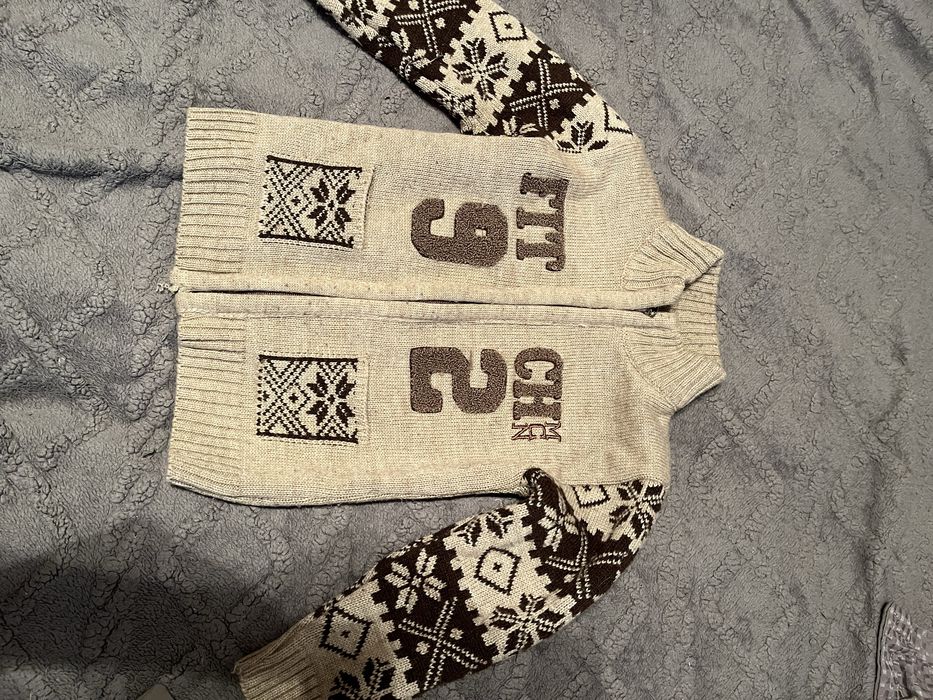 Продам комплект вещей