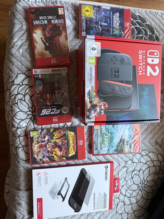 Nintendo Switch 2 + 6 AAA игри и протектор!