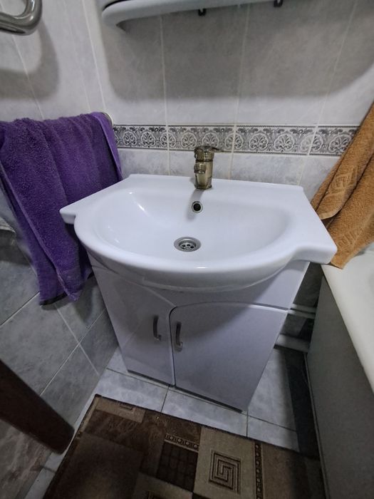 Продам раковина с тумбой