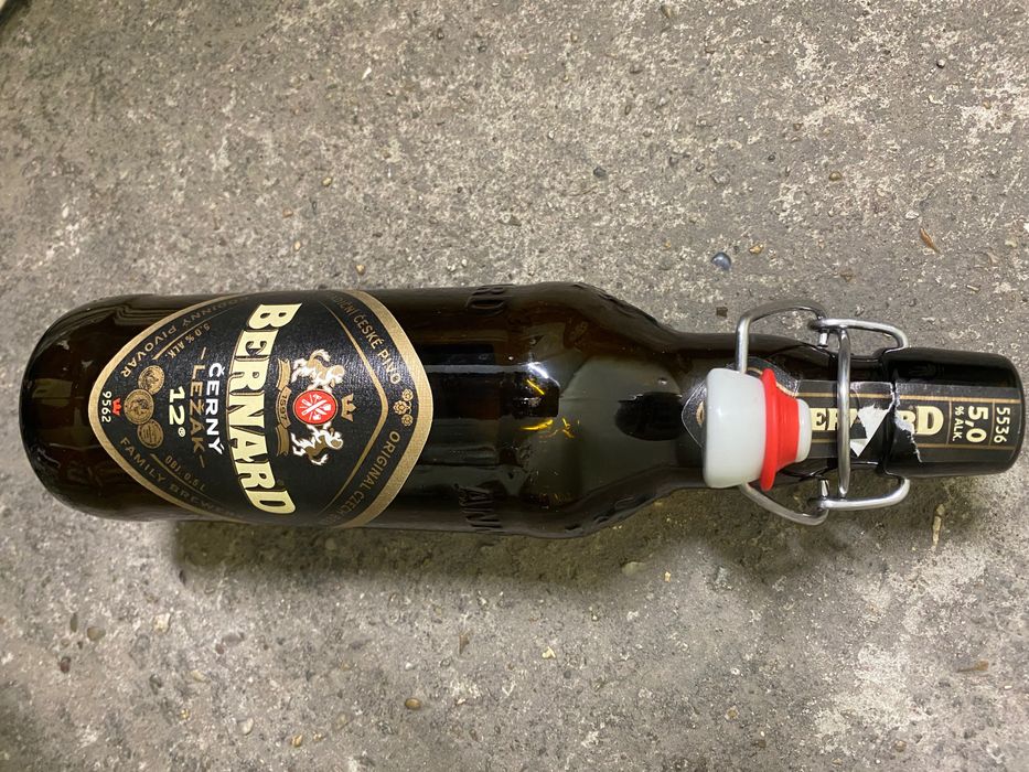 Продавам стъклени бутилки с капачки за многократна употреба(суинг)