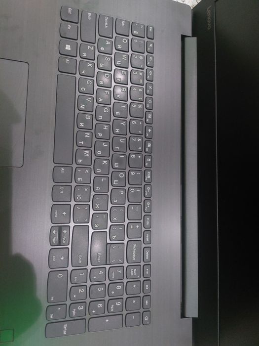 LENOVO noutbok sotiladi