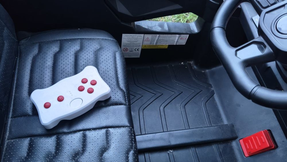 Mașină  electrică UTV electric copii 4 x 4 A036 doua locuri