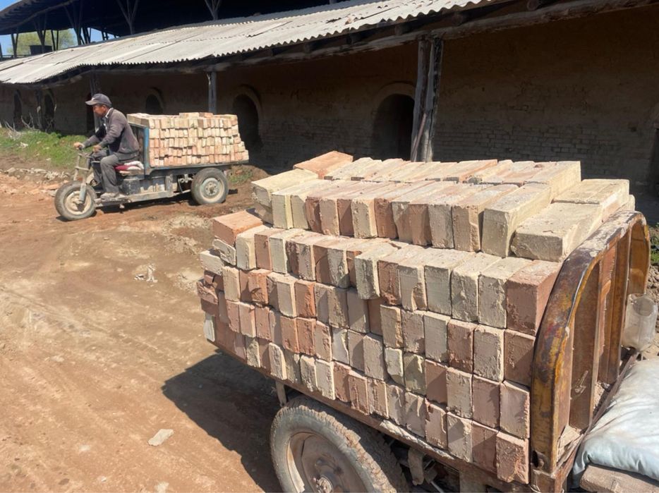 Красный кирпич жженый